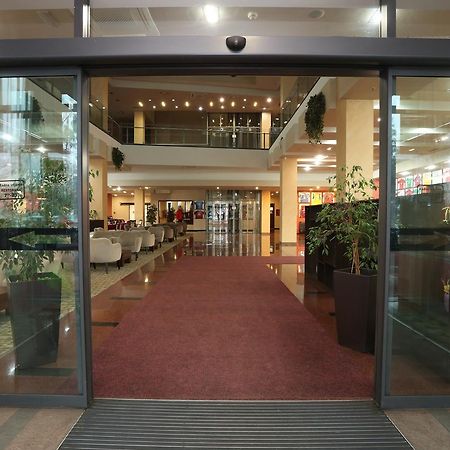Hotel Zenica Bagian luar foto