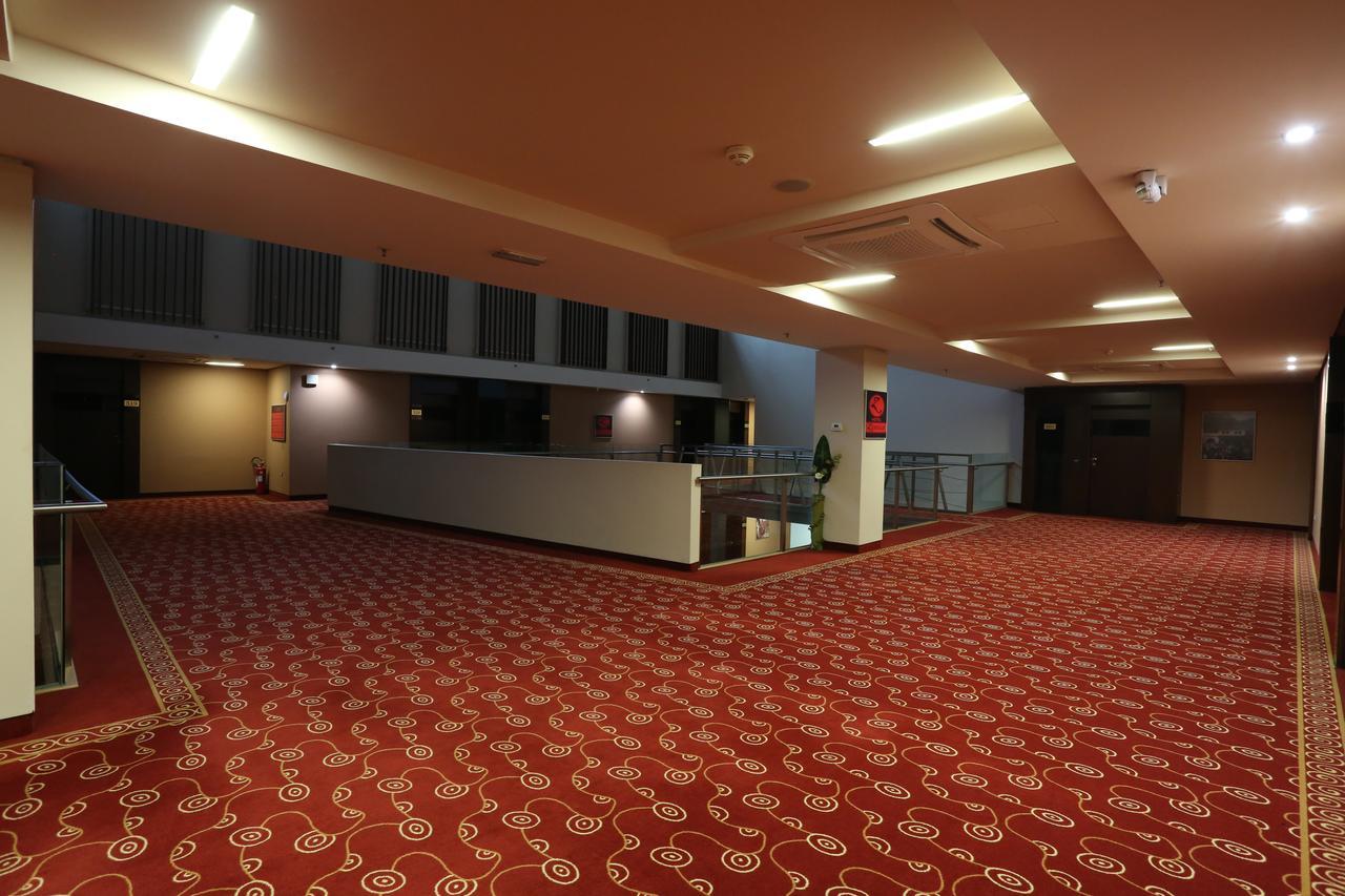 Hotel Zenica Bagian luar foto