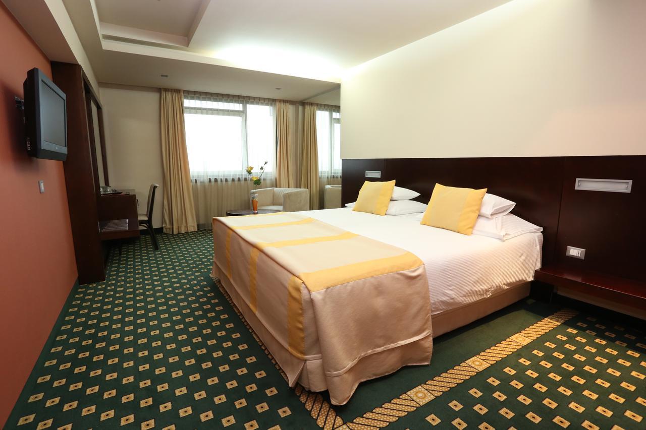Hotel Zenica Ruang foto