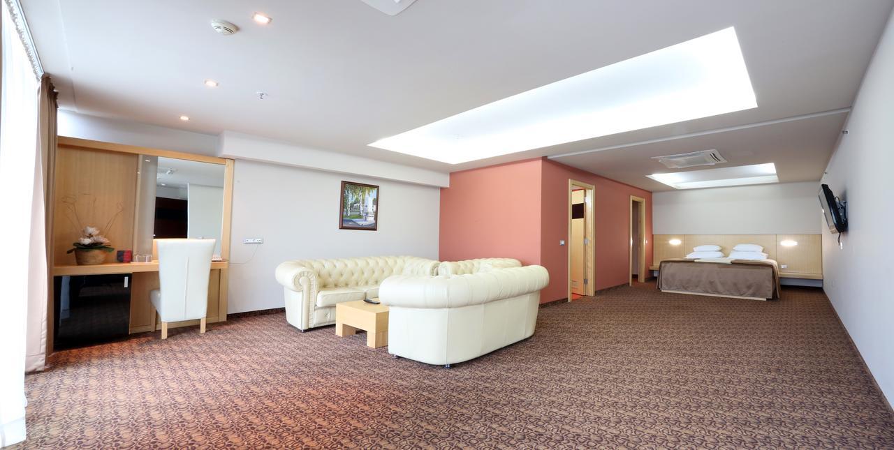 Hotel Zenica Ruang foto