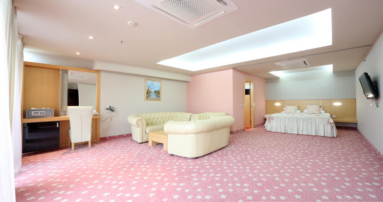 Hotel Zenica Ruang foto